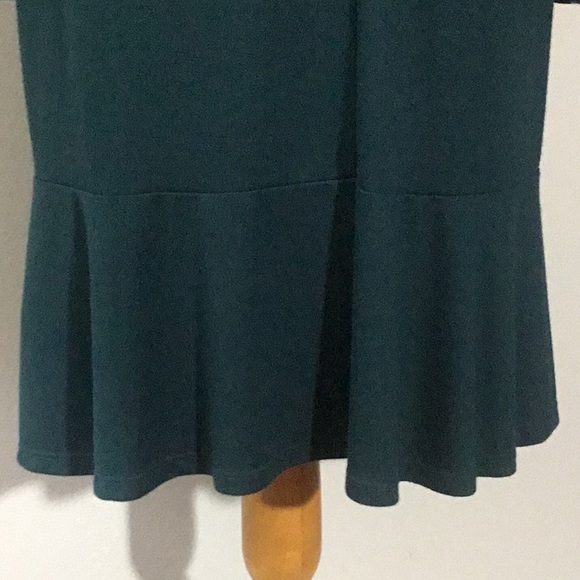 Ann Taylor Forest Green Knit Dress, sz 10 - Picture 4 of 10